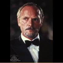 Џулијан Гловер